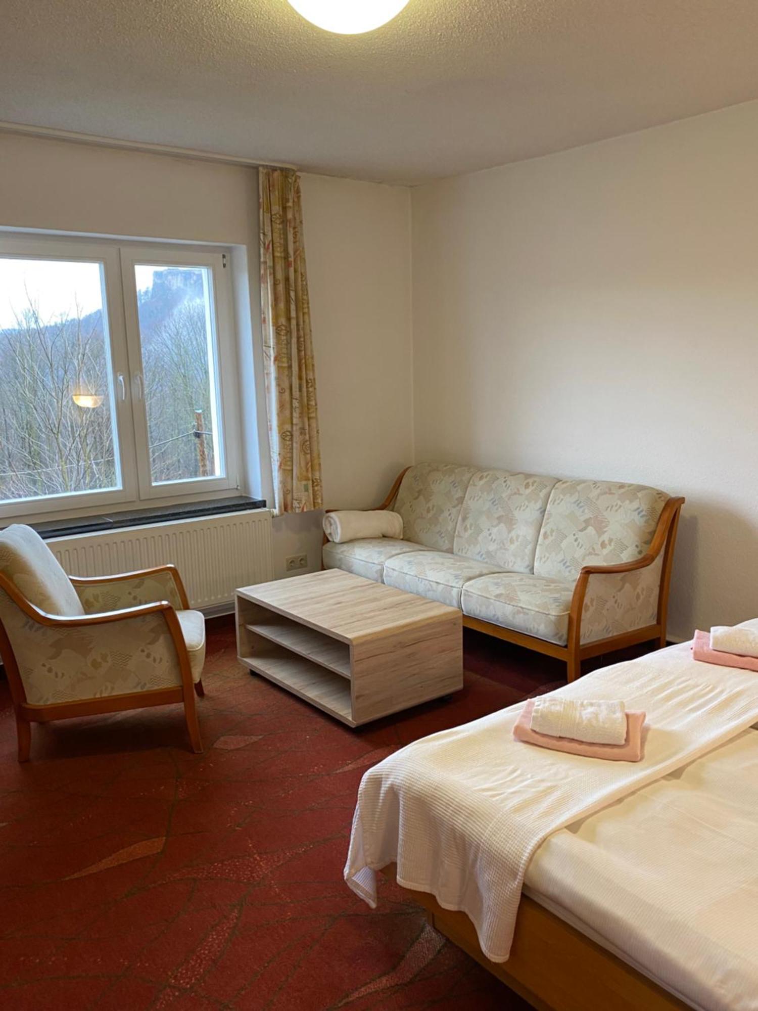 Panoramahotel Lilienstein Königstein Quarto foto