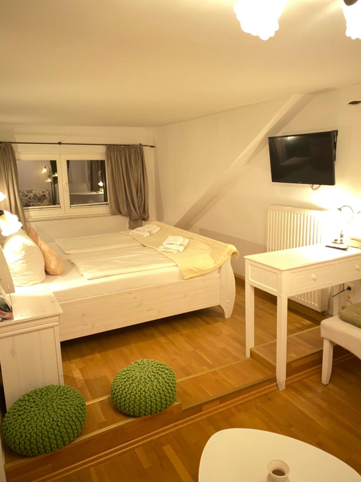 Panoramahotel Lilienstein Königstein Quarto foto